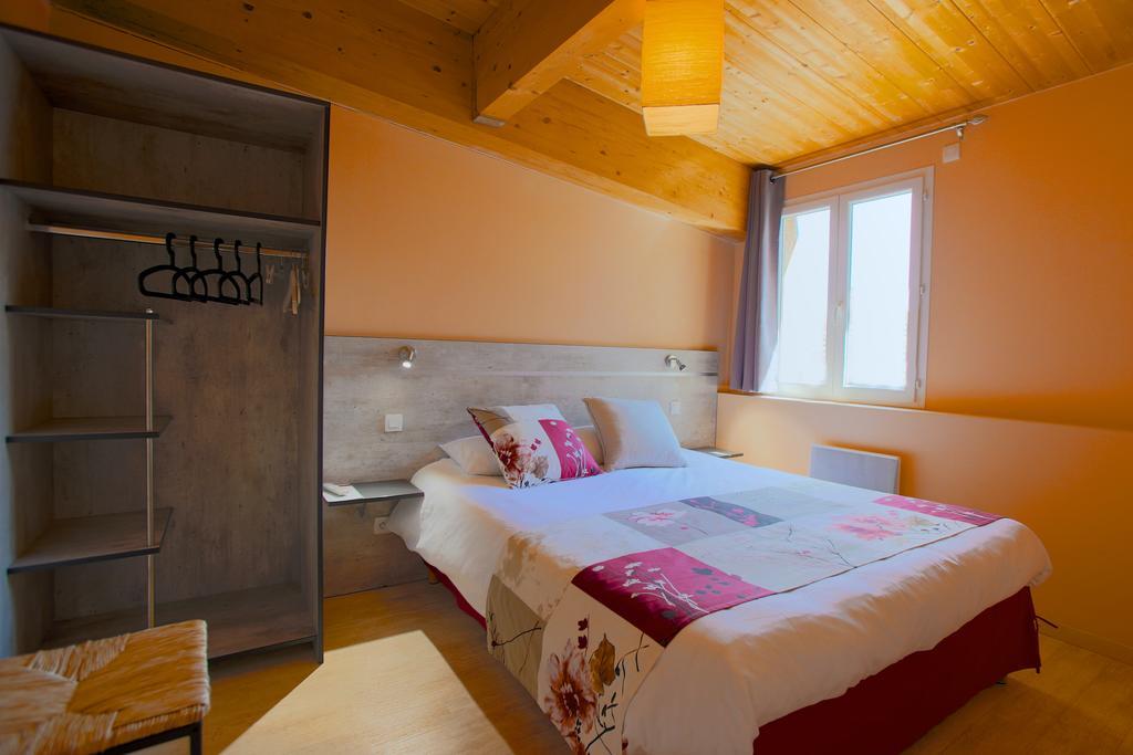 Le Castel Tain-l'Hermitage Room photo