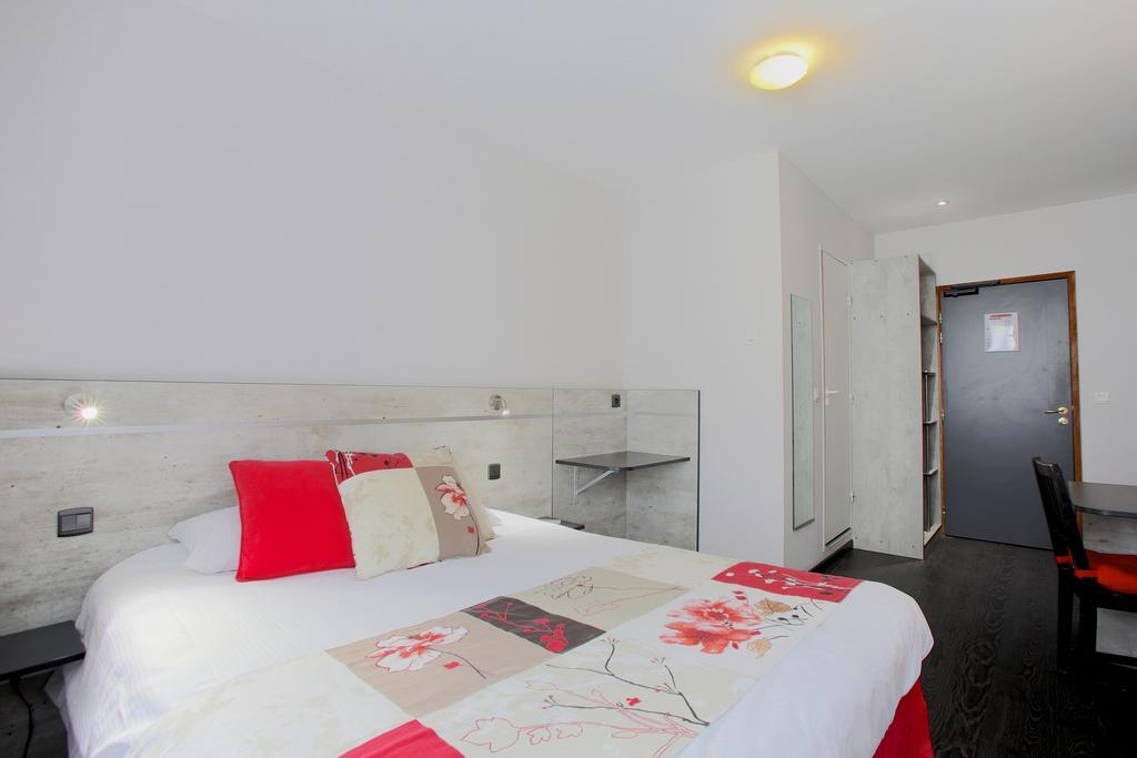 Le Castel Tain-l'Hermitage Room photo
