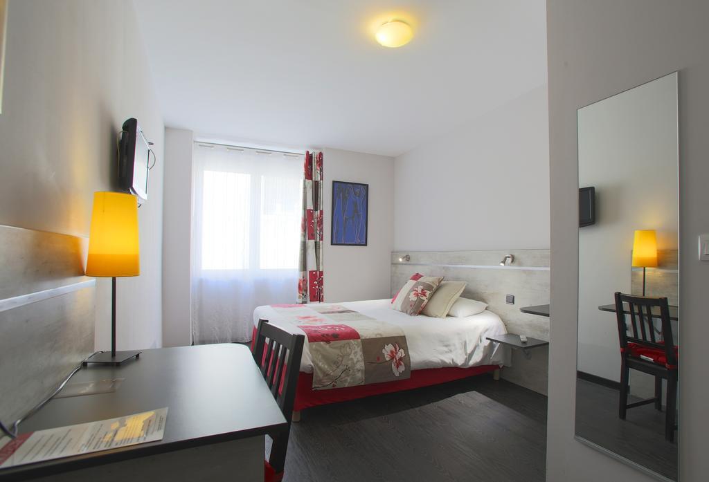 Le Castel Tain-l'Hermitage Room photo